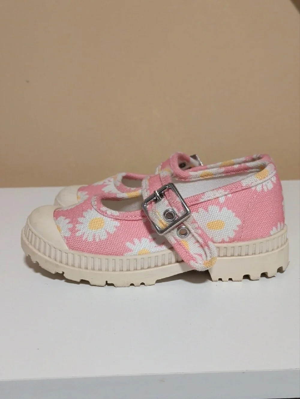 Cynthia Rowley Pink Daisy Mary Jane Sandals